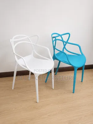 Modern Plastic Restaurant Chair -4 Legged Plastic