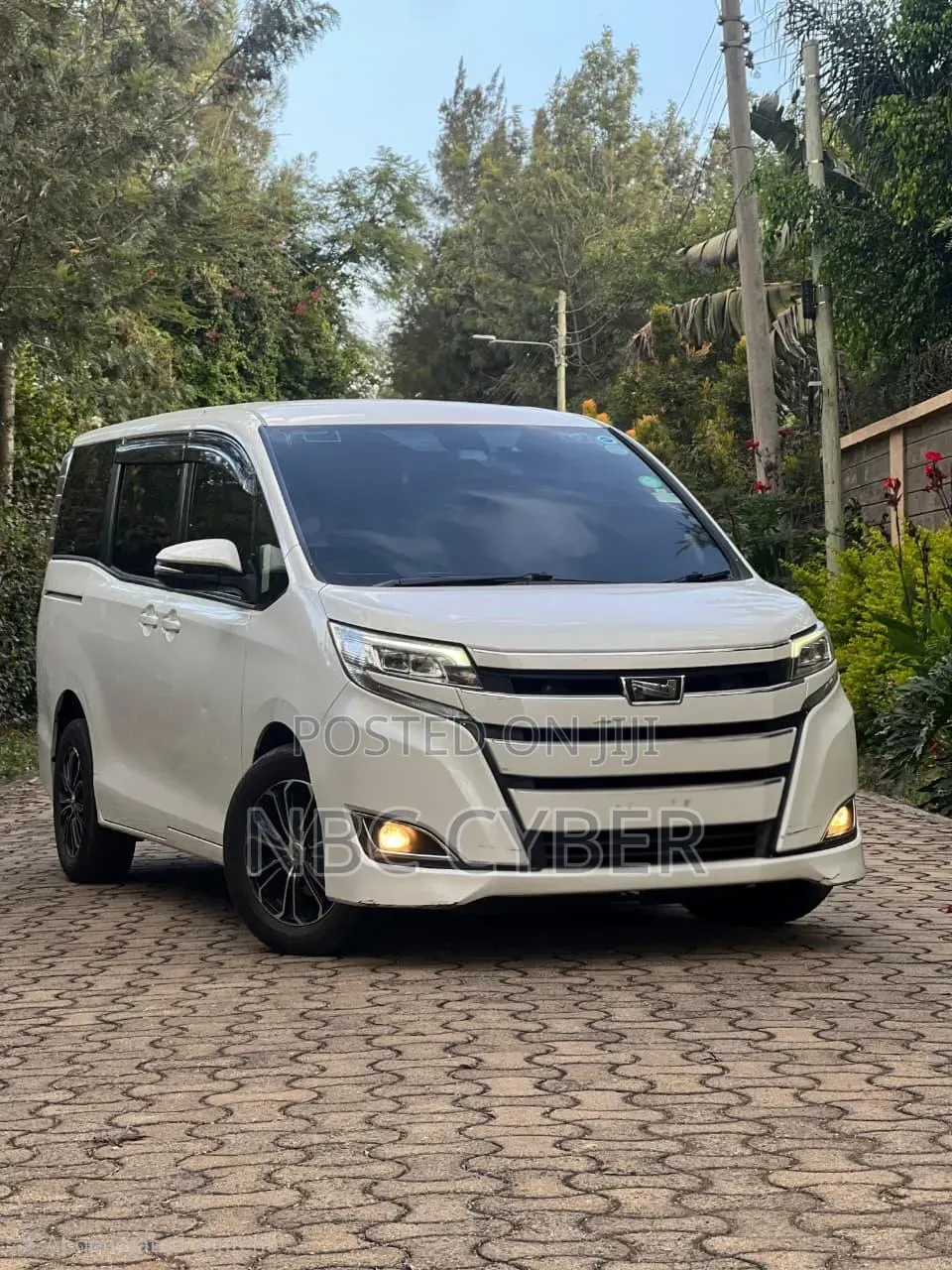 Toyota Noah 2019 White
