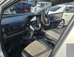 Toyota Wish 2010 Silver