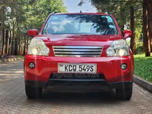Nissan X-Trail 2.5 Petrol 4x4 SE 2010 Red