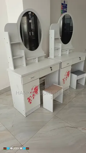 Luxury Dressing Table With Storage Drawers