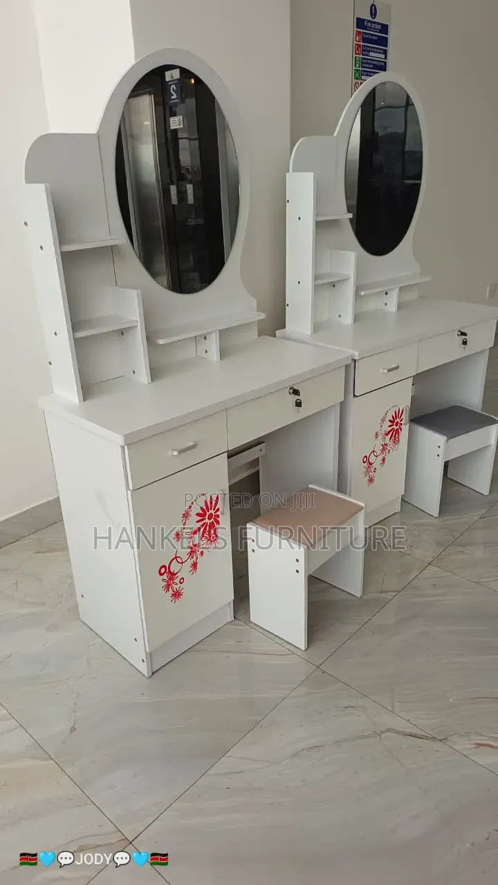 Luxury Dressing Table With Storage Drawers