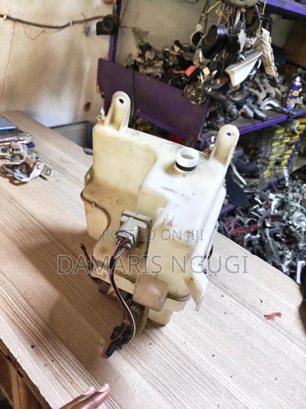 Harrier Washer Bottle 2018/2019 - thumbnail 2