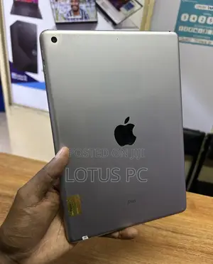 Apple iPad Pro 9.7 (2016) 128 GB Gray