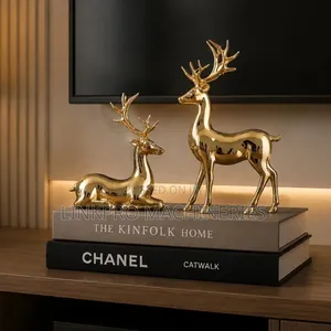 2 Pieces Decorative Deers