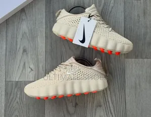 Nike Mind 002 Sneakers