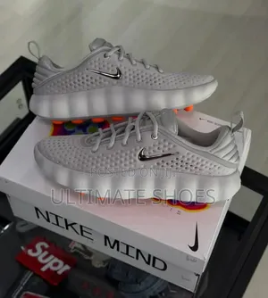 Nike Mind 002 Sneakers