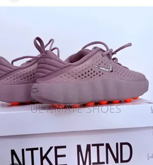 Nike Mind 002 Sneakers