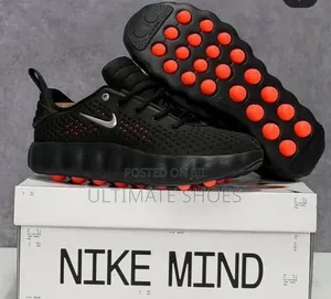 Nike Mind 002 Sneakers