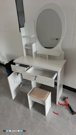 Elegant Bedroom Dressing Table
