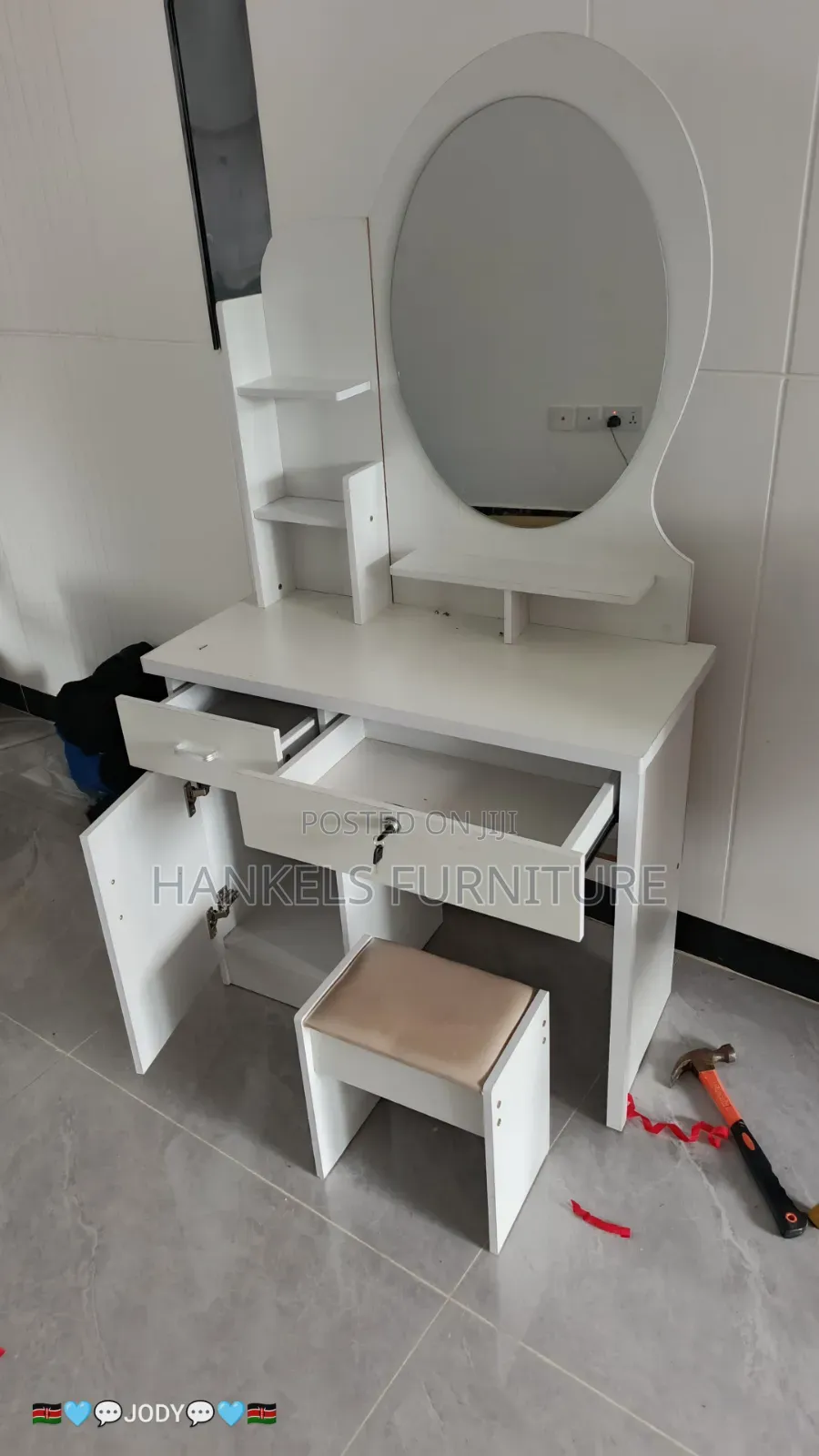 Elegant Bedroom Dressing Table