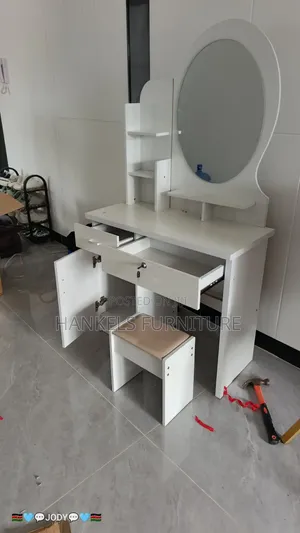 Elegant Bedroom Dressing Table