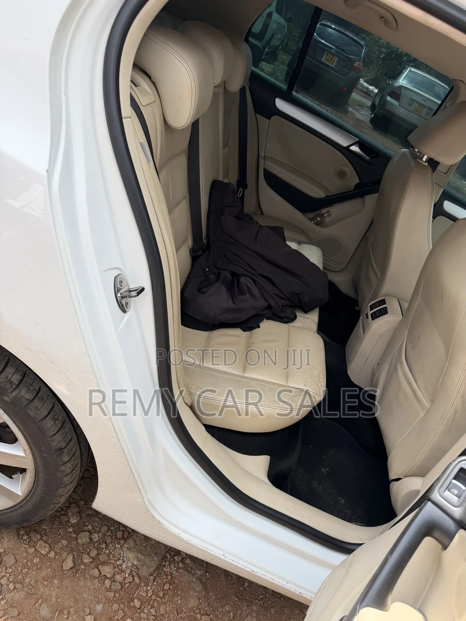 Volkswagen Golf 2012 White