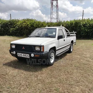 Mitsubishi L200 2005 White