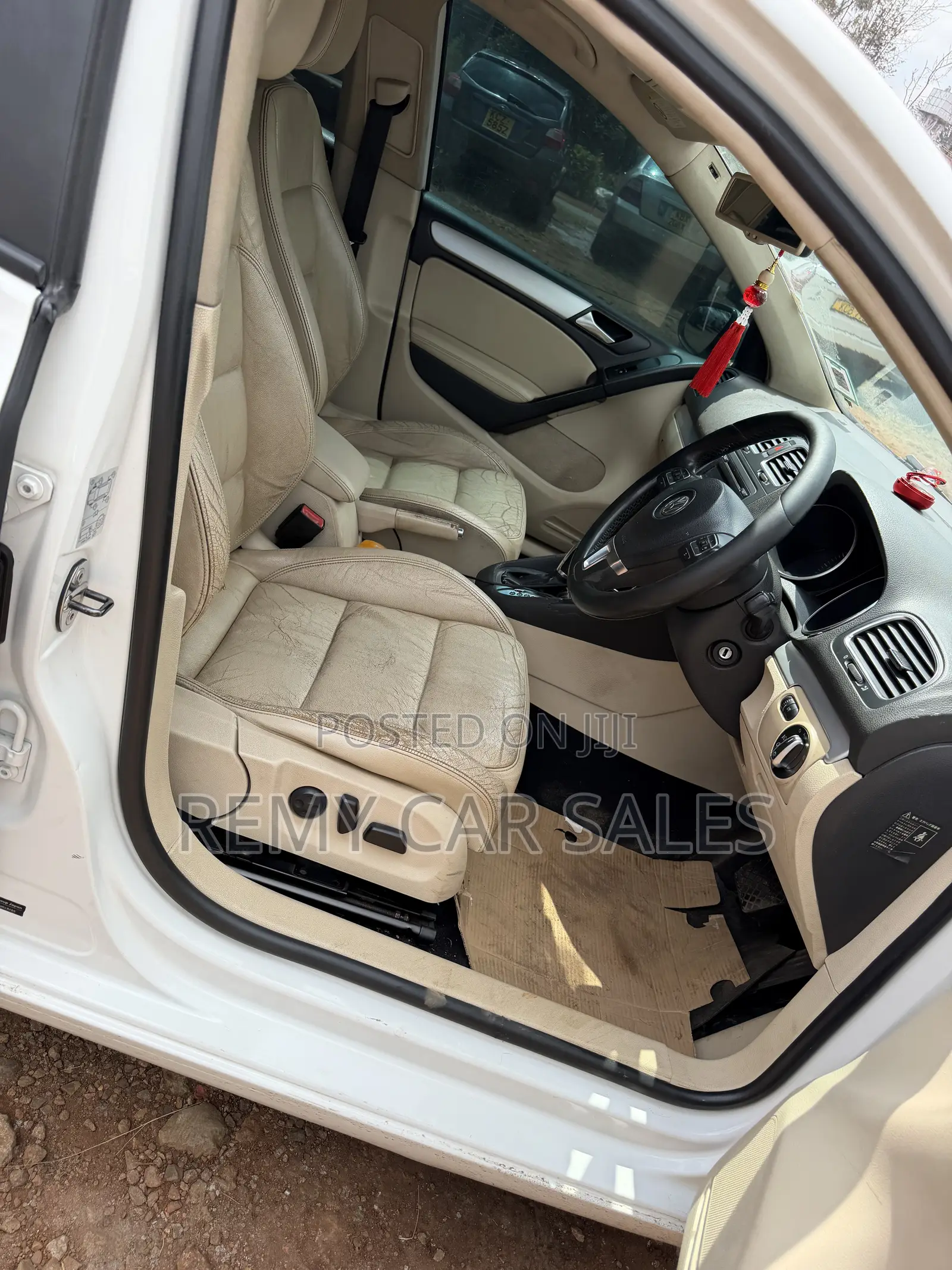 Volkswagen Golf 2012 White