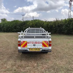 Mitsubishi L200 2005 White