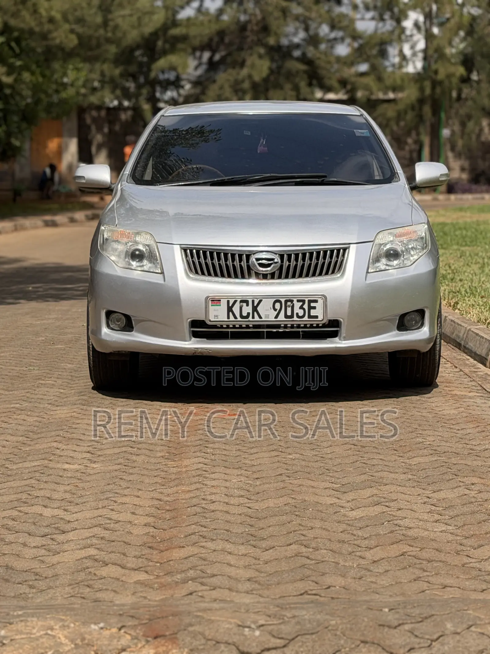 Toyota Axio 2010 Silver