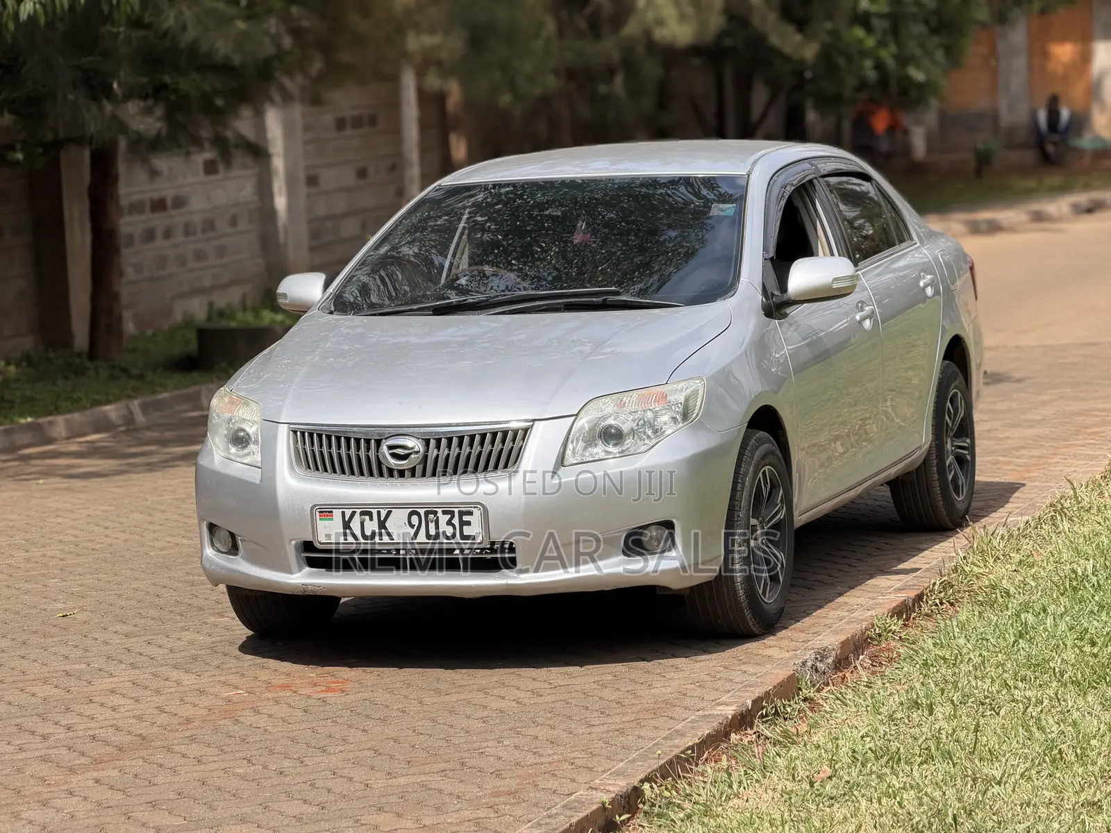 Toyota Axio 2010 Silver
