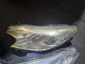 Nissan Note 2012 Headlight