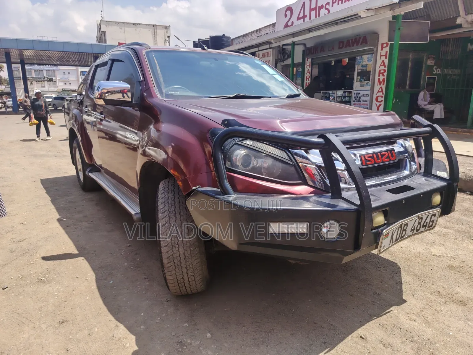 Isuzu D-MAX 2013 Maroon