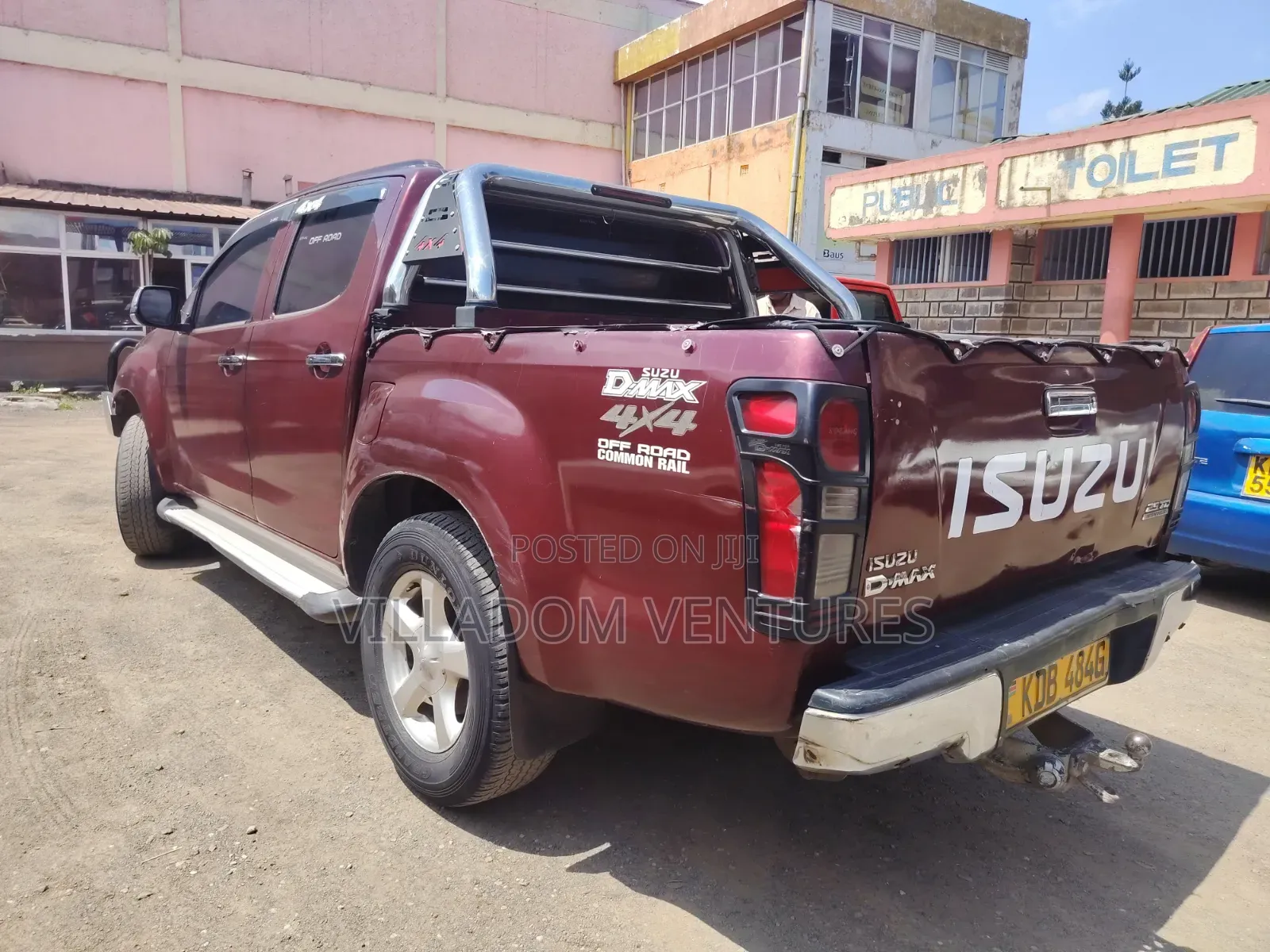 Isuzu D-MAX 2013 Maroon