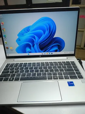 Laptop HP ProBook 440 G10 16GB Intel Core i7 HDD 512GB