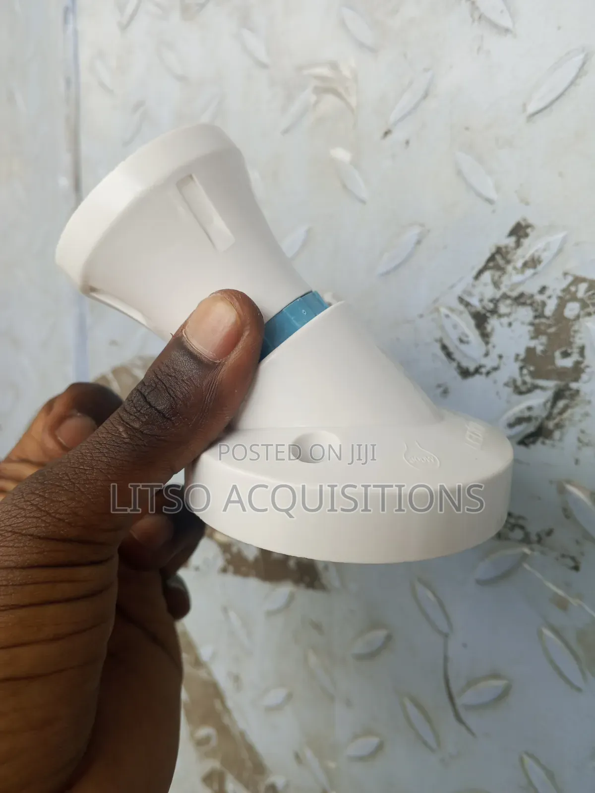 Adjustable E27 Wall/Ceiling Bulb Holder – Rotatable Lamp Socket