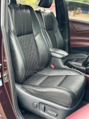 Toyota Harrier 2017 Maroon