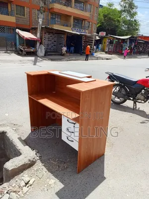 Customer Service Receptionist Desk