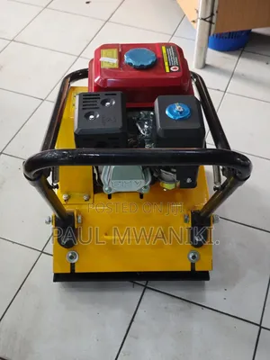 Heavy Duty 8hp Petrol Plate Compactor – 80kg