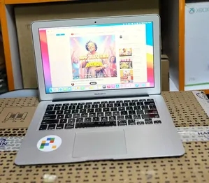 Laptop Apple MacBook Pro 8GB Intel Core i5 SSD 256GB