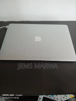 Laptop Apple MacBook Pro 8GB Intel Core i5 SSD 256GB