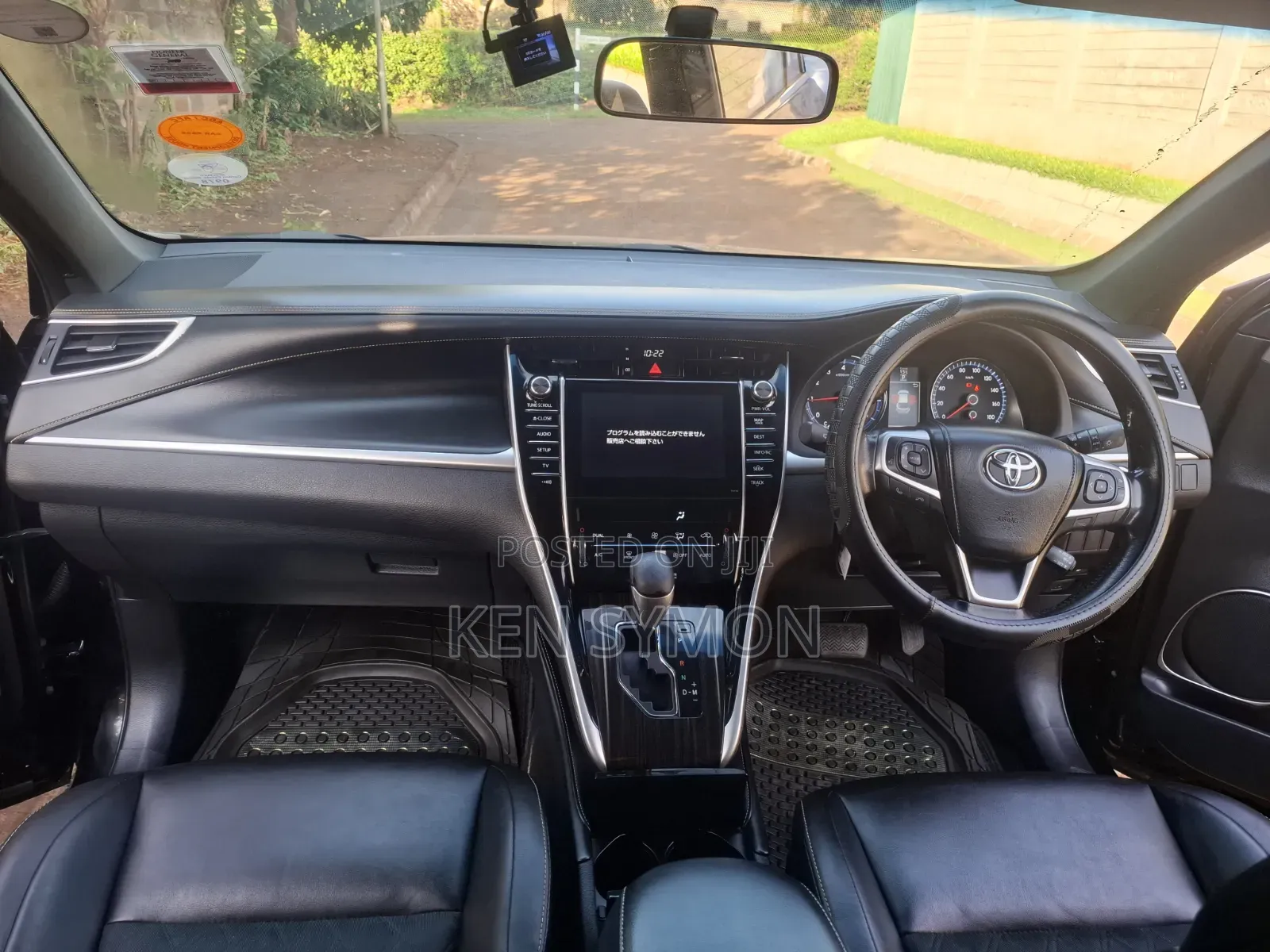Toyota Harrier 2.0 2017 Matt Black