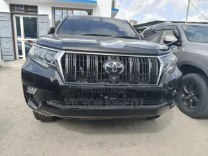 Toyota Land Cruiser Prado 2022 Black