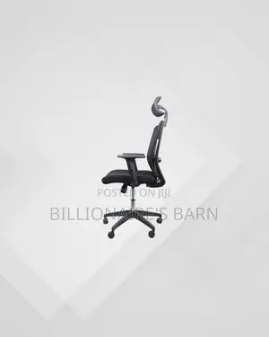 Black Mesh Chair With Nylon Base for Everyday Seating Comfort