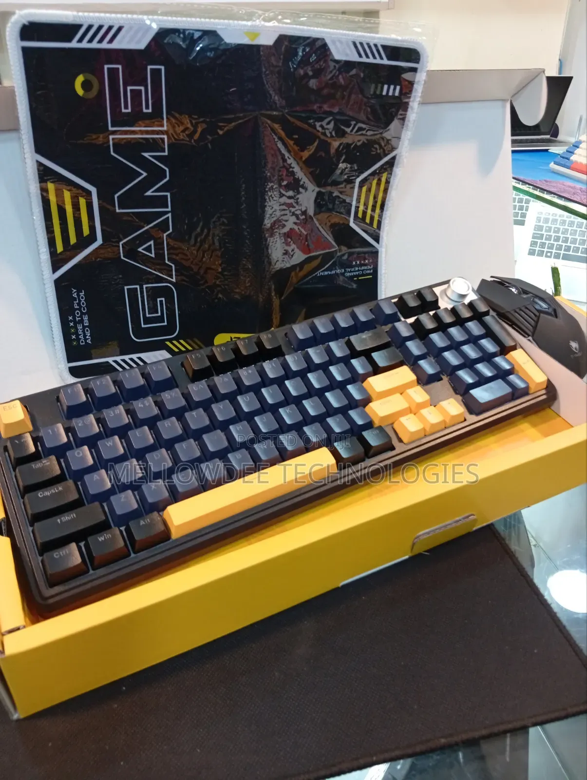 Three- Mode Connection Gaming Keyboard