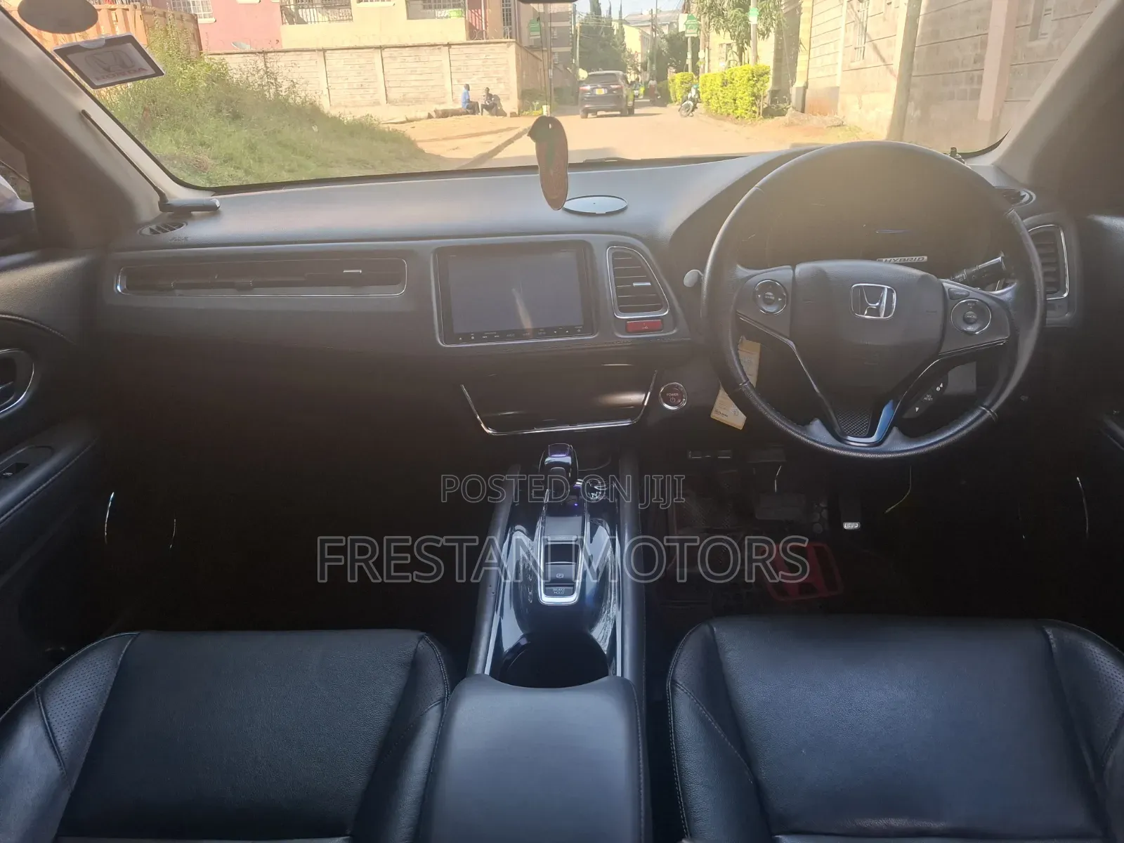 Honda Vezel 2015 White