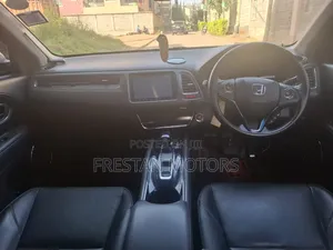 Honda Vezel 2015 White