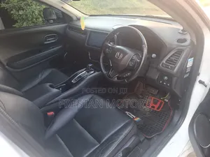 Honda Vezel 2015 White