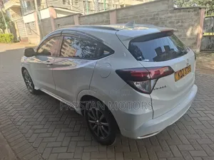 Honda Vezel 2015 White
