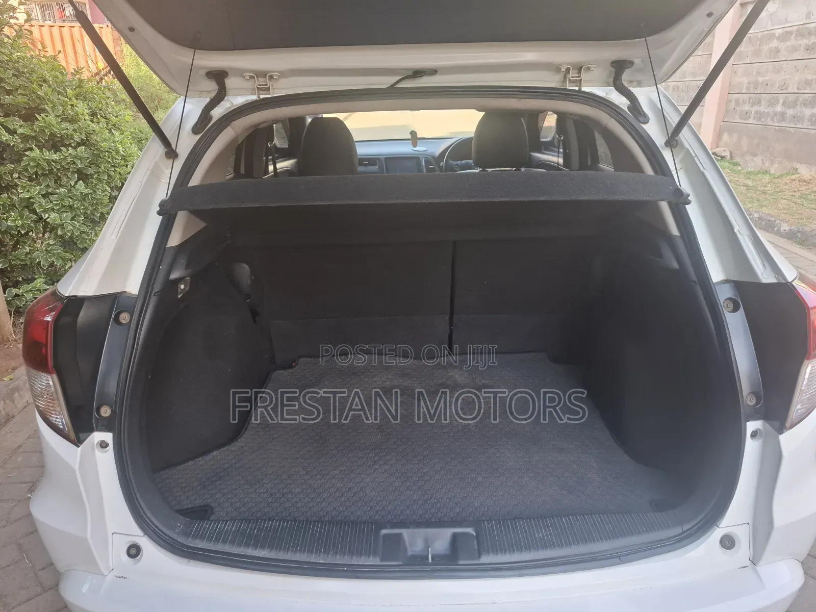 Honda Vezel 2015 White