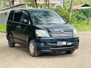 Toyota Noah 2.0 AWD (8 Seater) 2002 Black