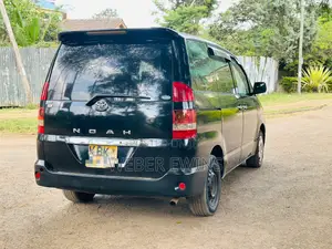 Toyota Noah 2.0 AWD (8 Seater) 2002 Black