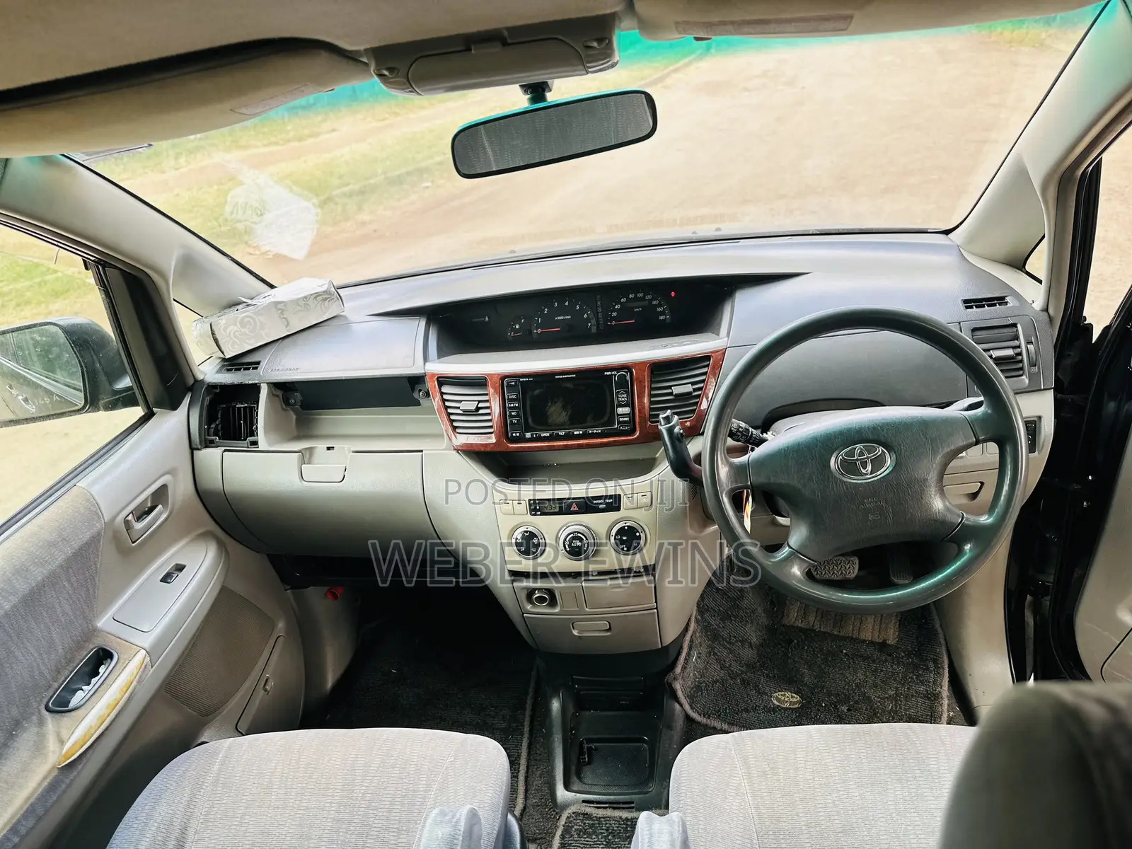 Toyota Noah 2.0 AWD (8 Seater) 2002 Black