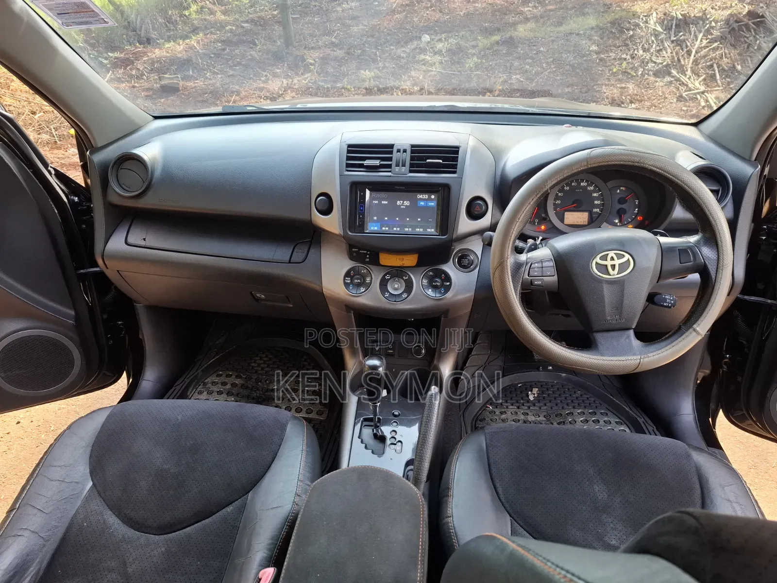 Toyota Vanguard 2013 Black