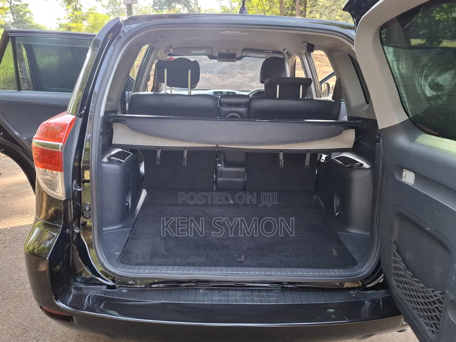 Toyota Vanguard 2013 Black