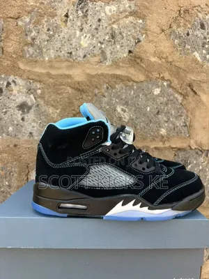 Nike Air Jordan 5 Retro Se "Black Carolina"