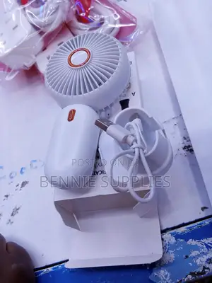 Cool Air Mini Fan