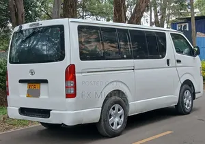 Toyota HiAce 2014 White