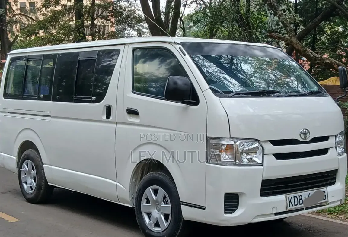 Toyota HiAce 2014 White